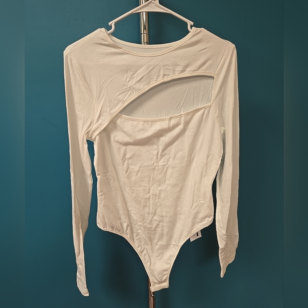 Size Medium Women's Cut Out Long Sleeve Thong White Bodysuit With Snaps Closure